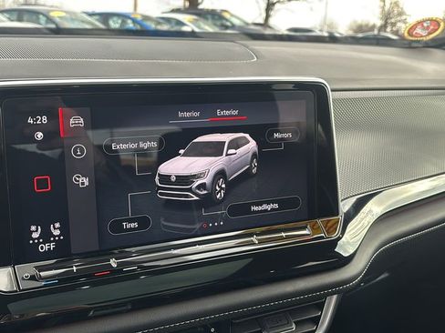 Used 2025 Volkswagen Atlas Cross Sport SEL Premium R-Line image 19