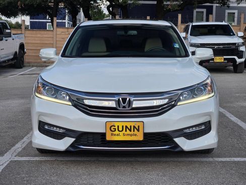Used 2017 Honda Accord EX-L image 8