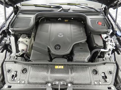 New 2026 Mercedes-Benz GLS 450 4MATIC image 30