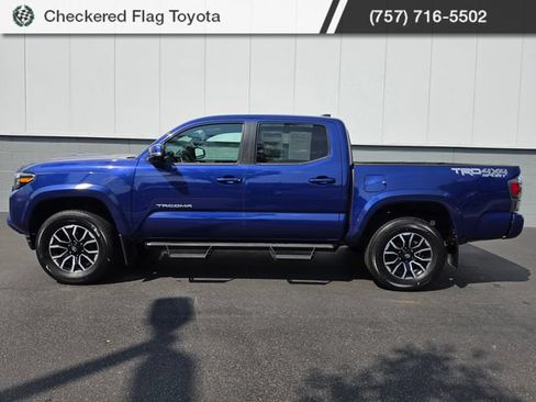 Used 2022 Toyota Tacoma TRD Sport w/ TRD Premium Sport Package AWD/4WD image 2