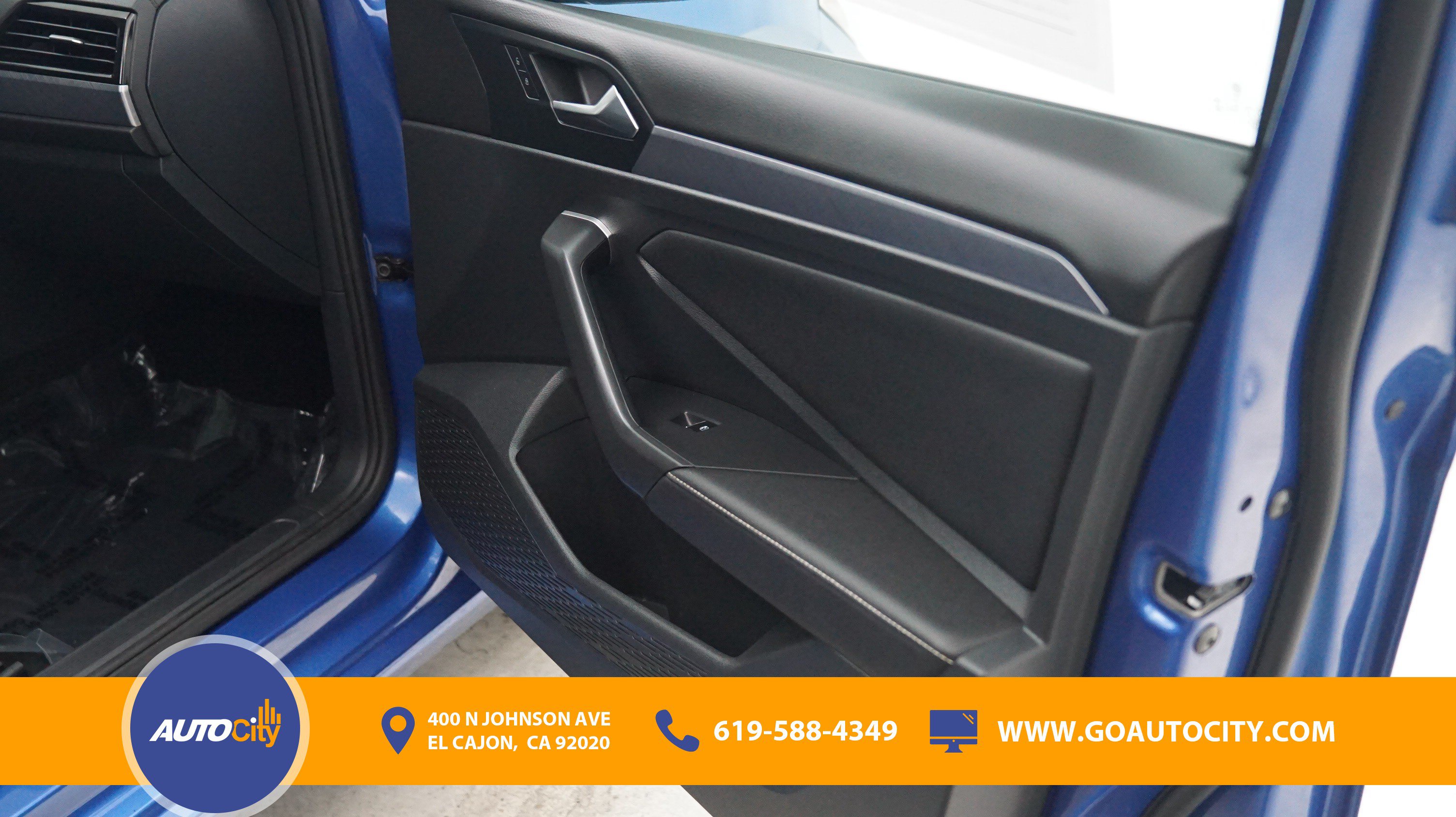 Used 2024 Volkswagen Jetta SE FWD image 16