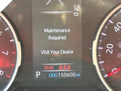 Used 2021 Toyota RAV4 LE FWD image 16