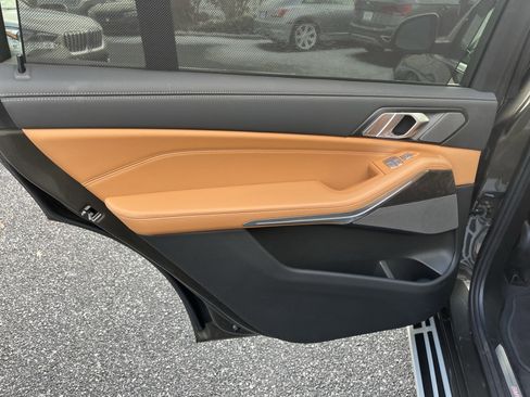 Certified 2025 BMW X7 xDrive40i w/ Premium Package image 15