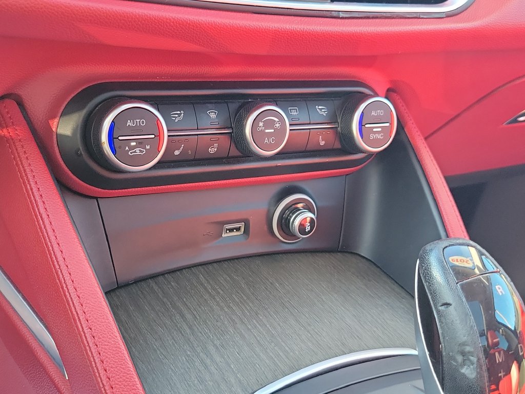 Used 2019 Alfa Romeo Stelvio Ti AWD/4WD image 38