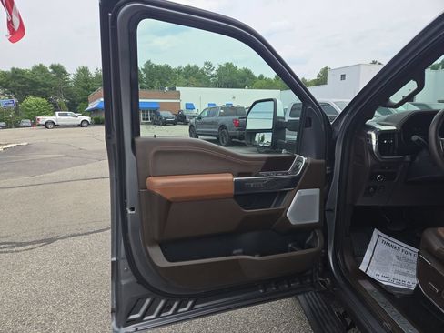 Certified 2025 Ford F150 King Ranch w/ FX4 Off-Road Package AWD/4WD image 5