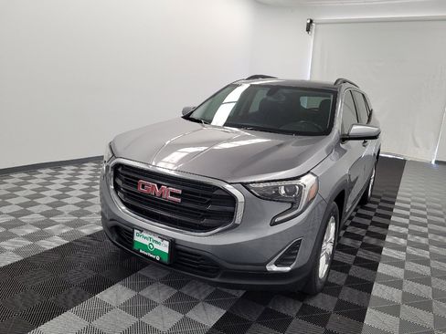 Used 2019 GMC Terrain SLE w/ Driver Convenience Package FWD image 15