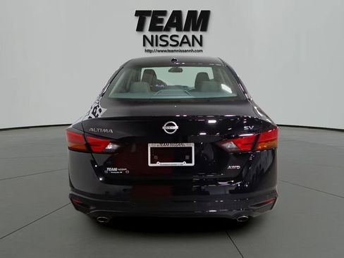 Certified 2024 Nissan Altima 2.5 SV w/ SV Premium Package AWD/4WD image 5