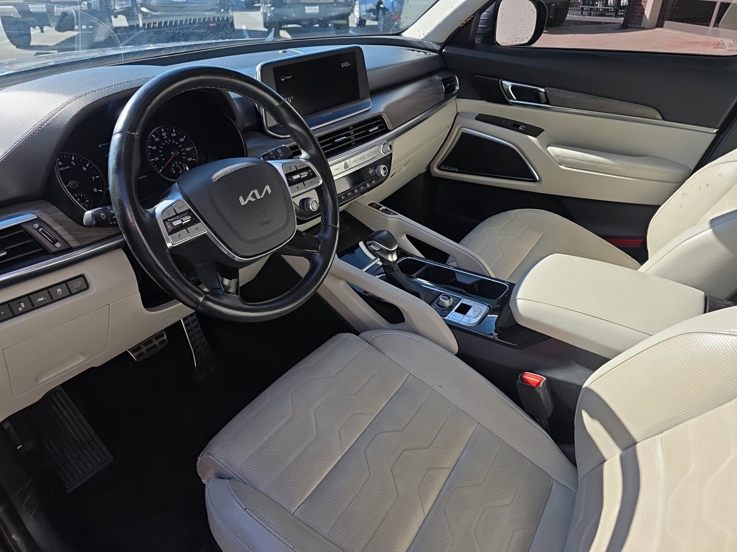 Used 2022 Kia Telluride SX w/ SX Prestige Package AWD/4WD image 6