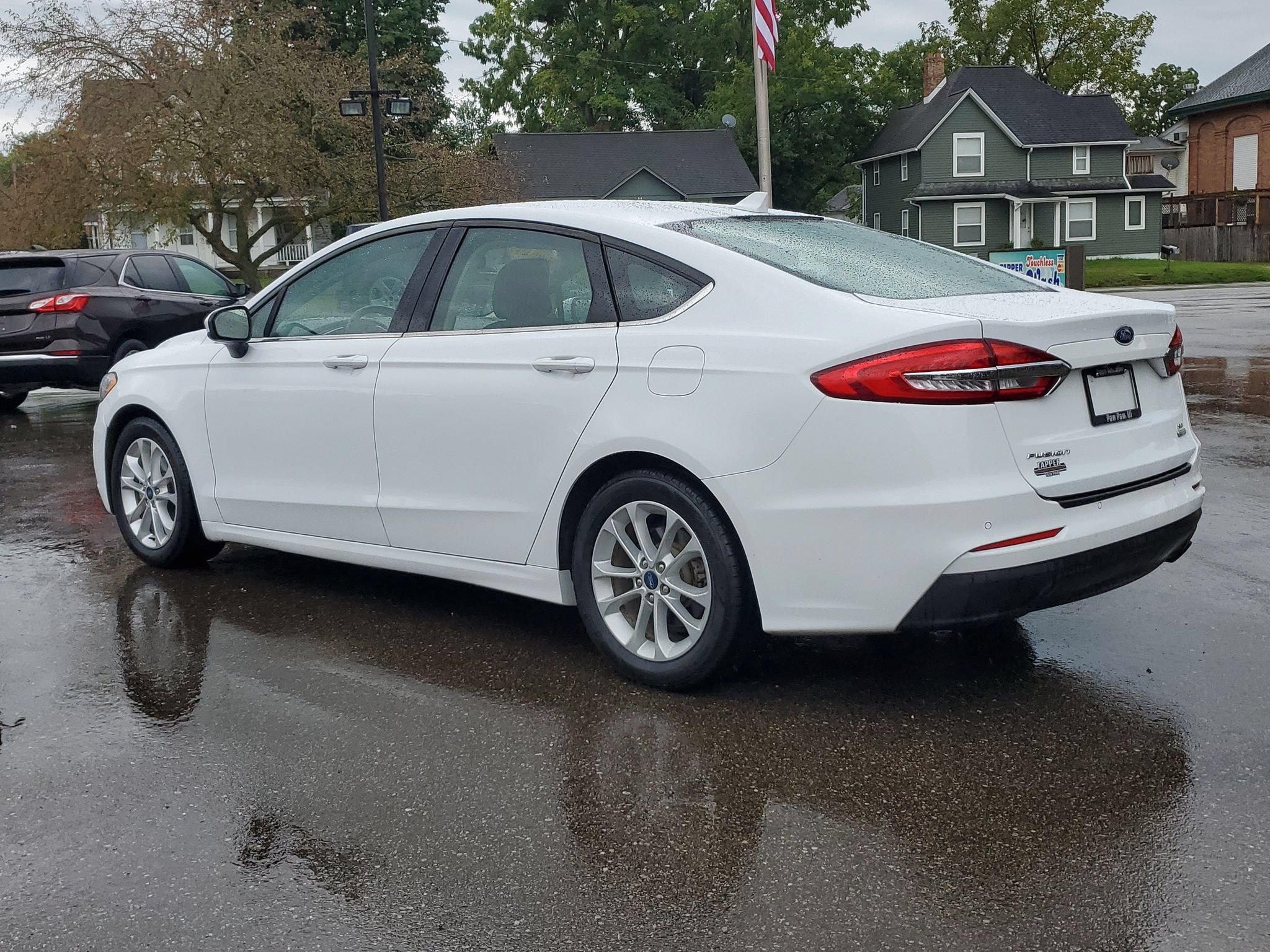 Used 2019 Ford Fusion SE FWD image 5