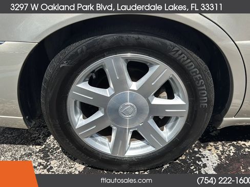 Used 2007 Cadillac DTS w/ Trunk Convenience Package image 15