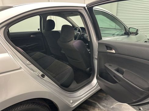 Used 2010 Honda Accord LX image 7