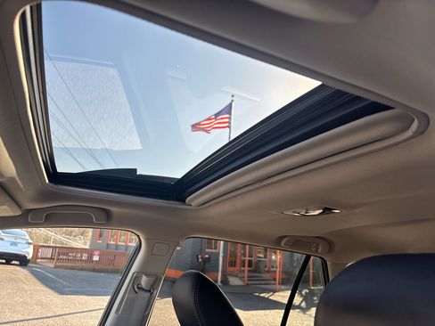 Used 2018 Subaru Outback 2.5i Limited w/ 50th Anniversary Edition image 9