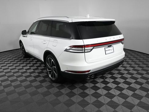 Used 2022 Lincoln Aviator Reserve w/ Equipment Group 201A image 4