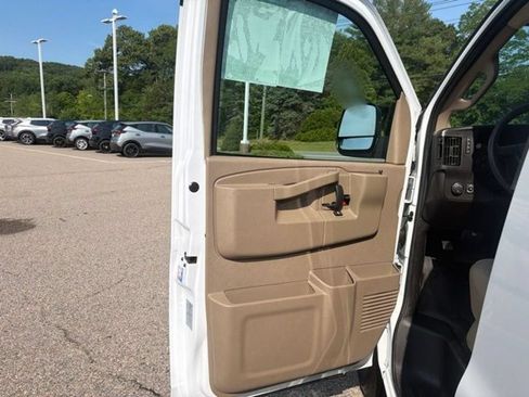 Certified 2025 Chevrolet Express 2500 RWD image 22