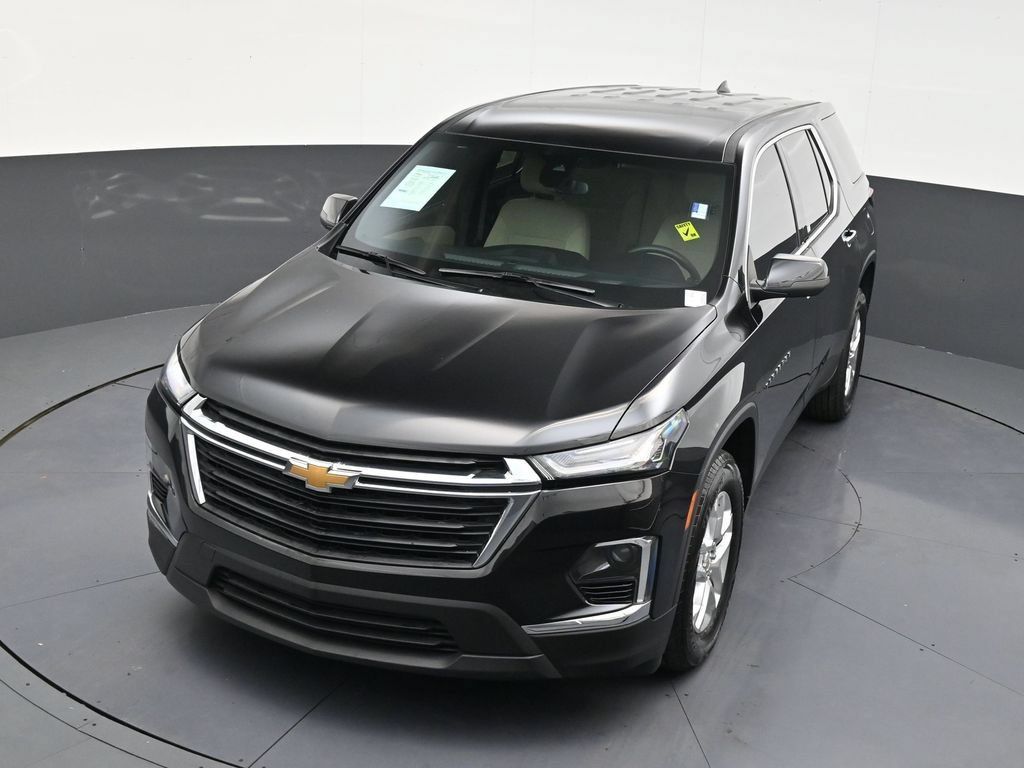 Used 2024 Chevrolet Traverse LS FWD image 16