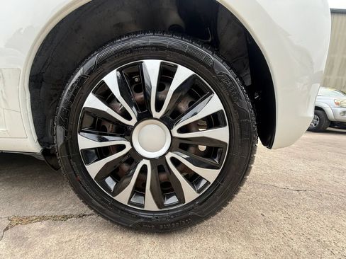 Used 2012 Toyota Yaris LE FWD image 22