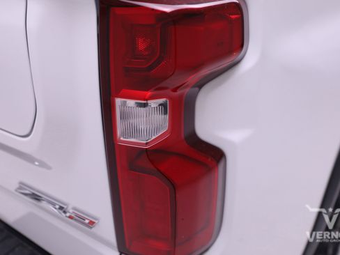 New 2026 Chevrolet Silverado 1500 ZR2 image 43