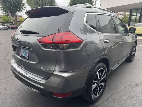 Used 2017 Nissan Rogue SL w/ SL Premium Package AWD/4WD image 5