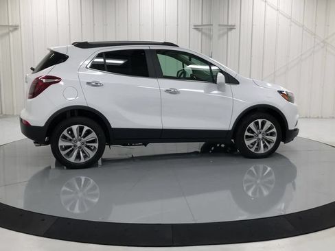 Used 2020 Buick Encore Preferred FWD image 9