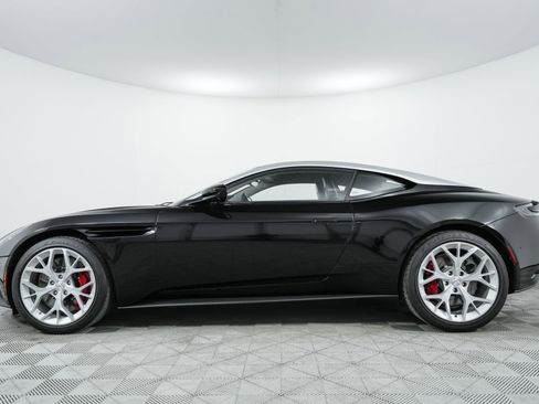 Used 2019 Aston Martin DB11 Coupe RWD image 4