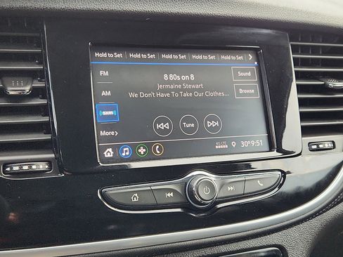 Used 2022 Buick Encore Preferred w/ Safety Package image 18