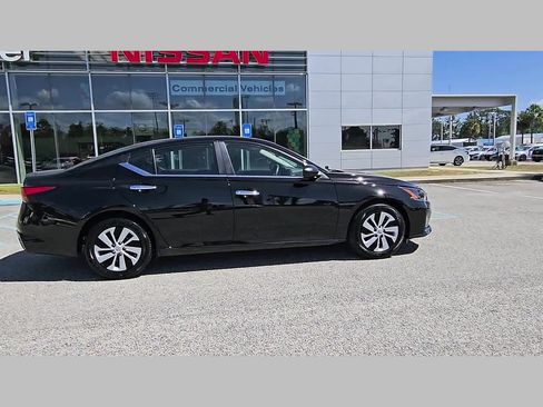 Used 2025 Nissan Altima 2.5 S image 33