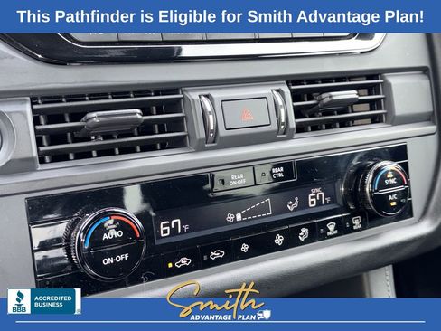 Used 2023 Nissan Pathfinder S image 16