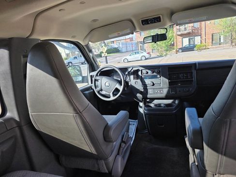 Used 2017 Chevrolet Express 3500 LT w/ LT Preferred Equipment Group image 16