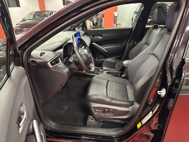 Certified 2024 Toyota Corolla Cross AWD Hybrid w/ Convenience Package image 10