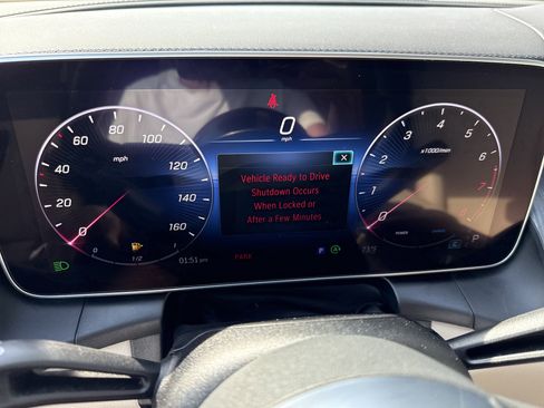 Used 2024 Mercedes-Benz GLC 300 4MATIC image 8