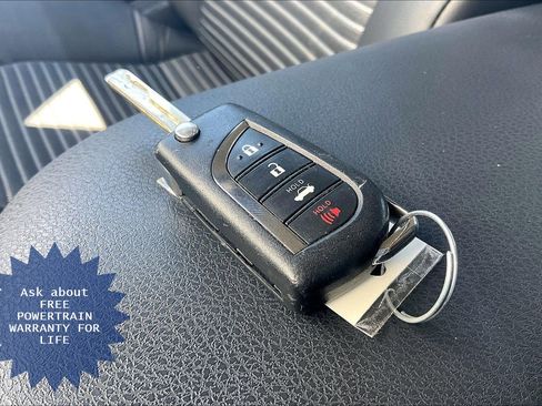 Used 2023 Toyota Camry SE FWD image 14