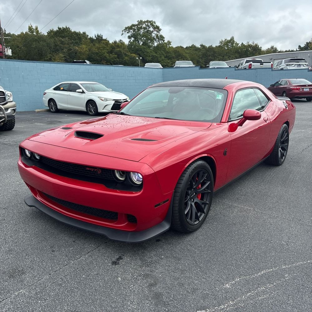 Used 2015 Dodge Challenger SRT Hellcat RWD image 2