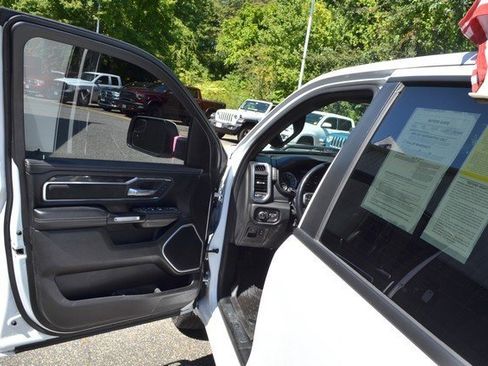 Used 2022 RAM 1500 Laramie w/ Sport Appearance Package image 15