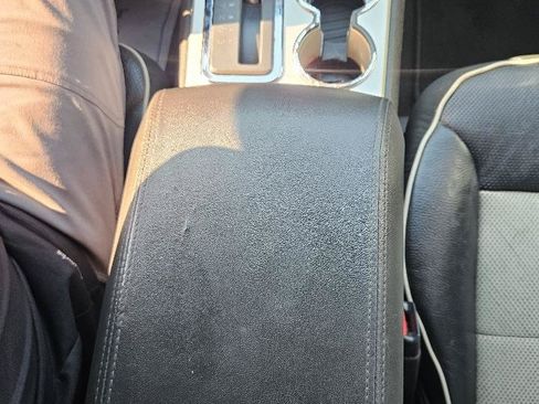 Used 2009 Lincoln MKX AWD image 16
