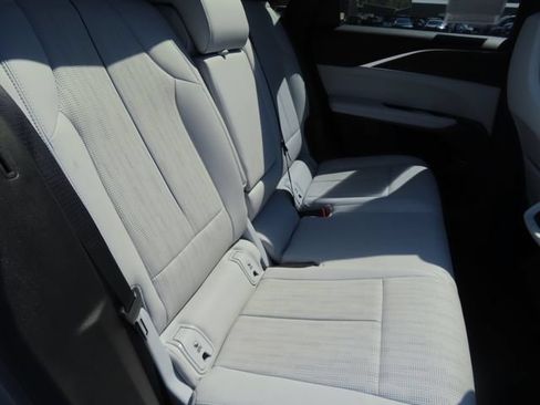Used 2024 Cadillac Lyriq Sport AWD/4WD image 40