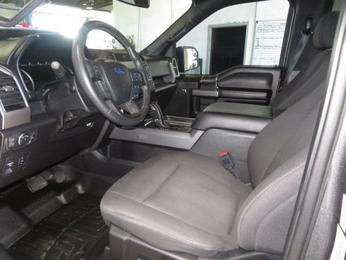 Used 2018 Ford F150 XLT w/ Equipment Group 302A Luxury image 19