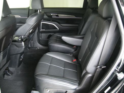 Certified 2022 Kia Telluride EX w/ EX Premium Package image 9