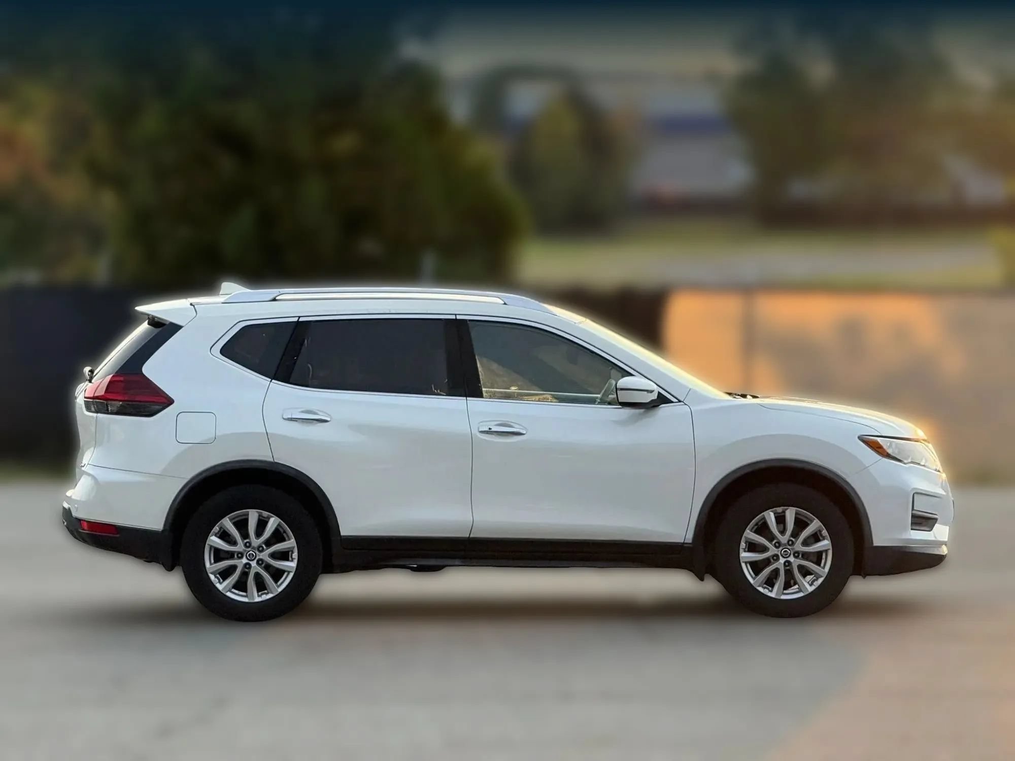 Used 2019 Nissan Rogue SV FWD image 7