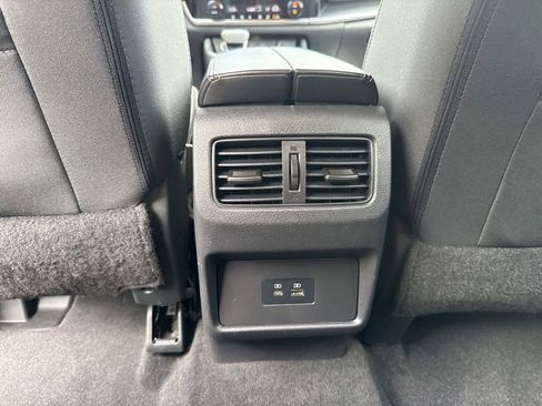 Used 2022 Nissan Rogue SV image 21