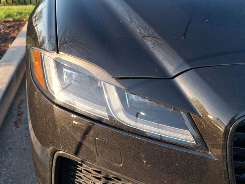 Used 2022 Jaguar XF R-Dynamic SE image 10