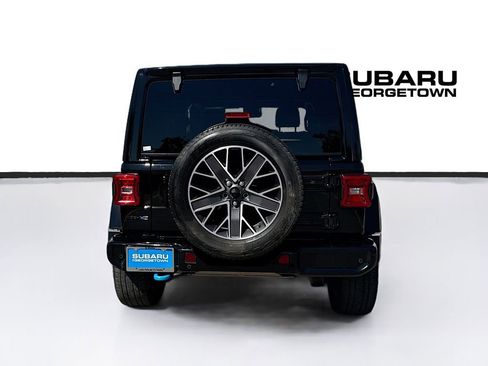 Used 2022 Jeep Wrangler Unlimited Sahara image 7