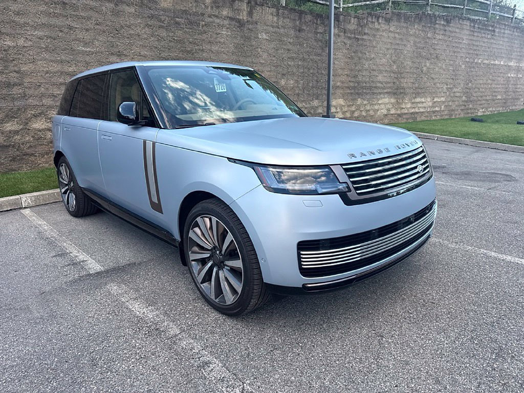 Used 2026 Land Rover Range Rover SV AWD/4WD image 7