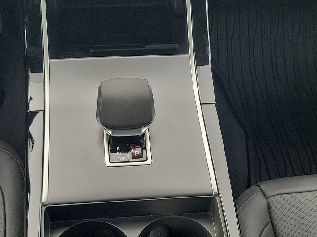 New 2026 Land Rover Range Rover Velar S AWD/4WD image 20