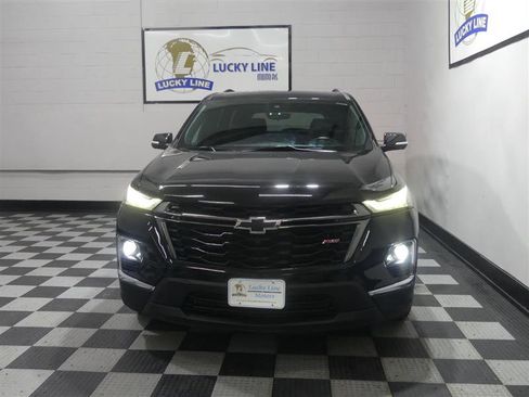 Used 2022 Chevrolet Traverse RS w/ LPO, Floor Liner Package AWD/4WD image 2
