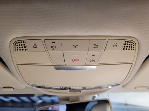 Used 2019 Mercedes-Benz C 300 Sedan image 32