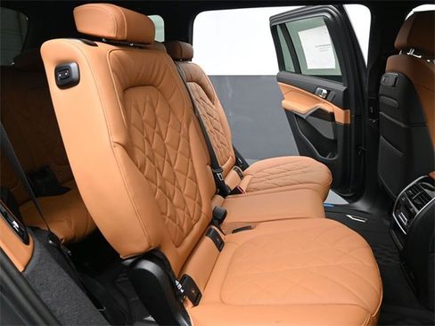 New 2026 BMW X7 xDrive40i image 25