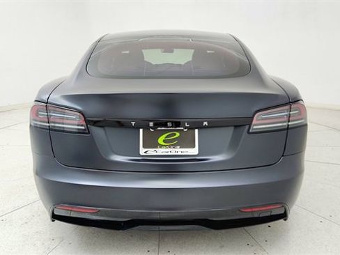 Used 2024 Tesla Model S Base image 5