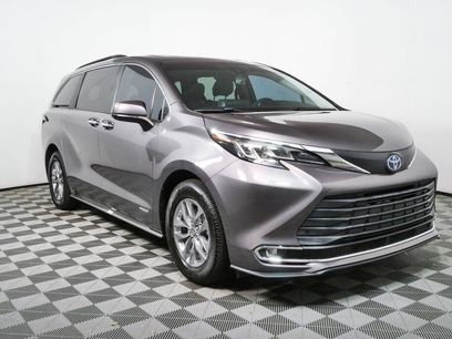 Used 2021 Toyota Sienna XLE