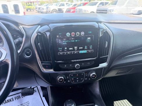 Used 2019 Chevrolet Traverse LT FWD image 11