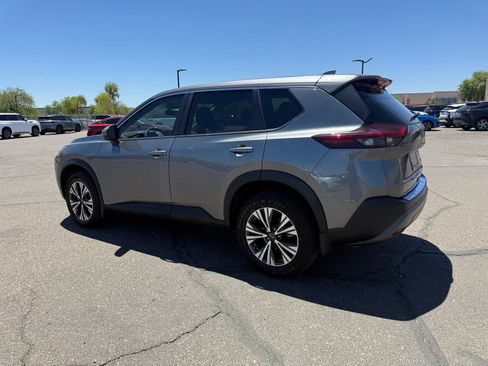 Used 2023 Nissan Rogue SV FWD image 6